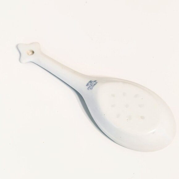 Vintage Zhongguo Chinese Blue and White Decorative Porcelain Soup Spoon - Picture 6 of 6